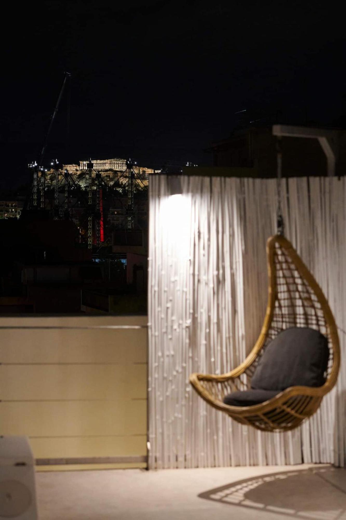 Ma Maison No5 Penthouse Loft, Private Heated Pool, Acropolis View, Ultra High Speed Internet 300 Mbps, Short Walk To Acropolis, Parking Upon Request, 1' From Metro Aten Exteriör bild