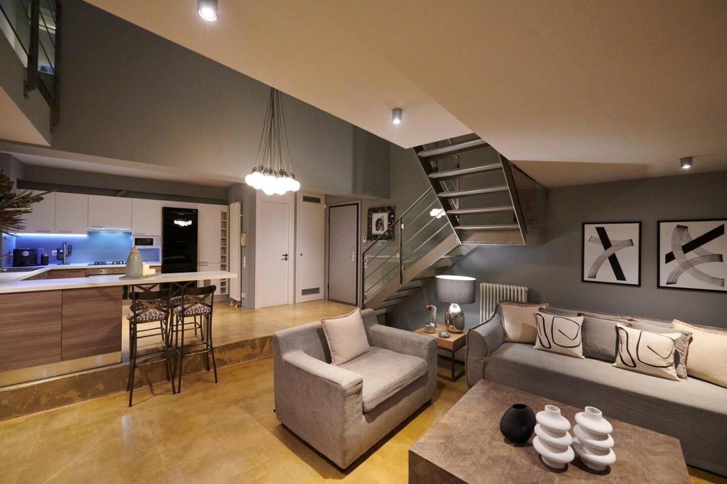 Ma Maison No5 Penthouse Loft, Private Heated Pool, Acropolis View, Ultra High Speed Internet 300 Mbps, Short Walk To Acropolis, Parking Upon Request, 1' From Metro Aten Exteriör bild