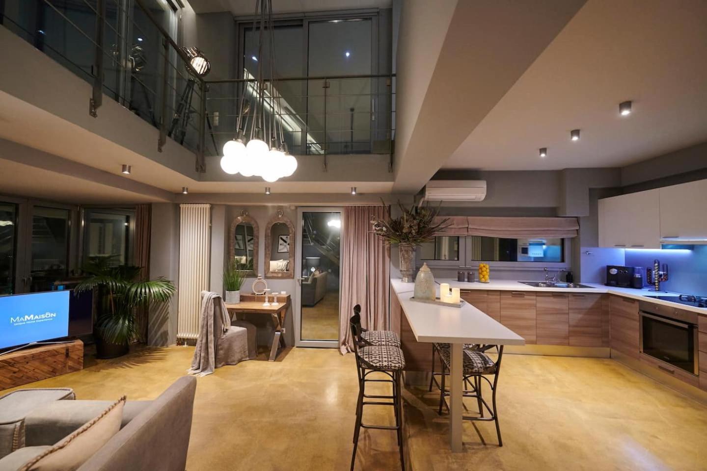 Ma Maison No5 Penthouse Loft, Private Heated Pool, Acropolis View, Ultra High Speed Internet 300 Mbps, Short Walk To Acropolis, Parking Upon Request, 1' From Metro Aten Exteriör bild