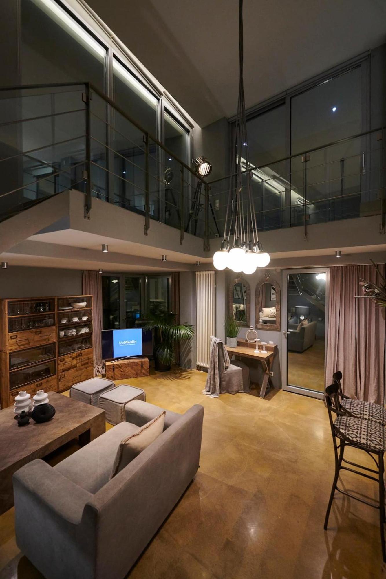 Ma Maison No5 Penthouse Loft, Private Heated Pool, Acropolis View, Ultra High Speed Internet 300 Mbps, Short Walk To Acropolis, Parking Upon Request, 1' From Metro Aten Exteriör bild