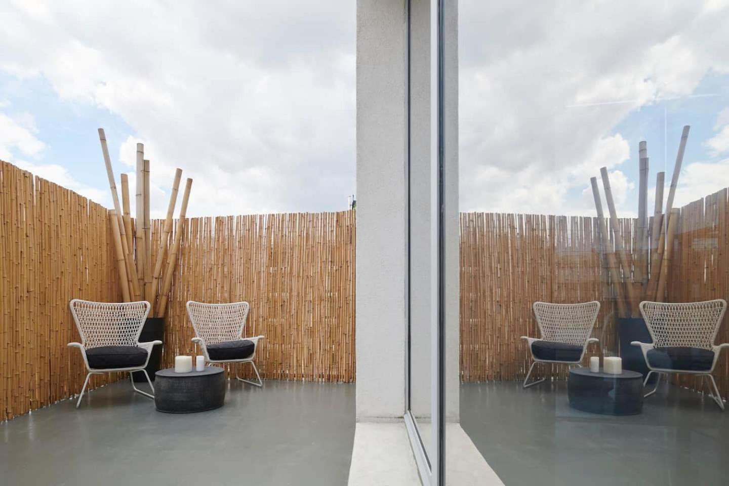 Ma Maison No5 Penthouse Loft, Private Heated Pool, Acropolis View, Ultra High Speed Internet 300 Mbps, Short Walk To Acropolis, Parking Upon Request, 1' From Metro Aten Exteriör bild