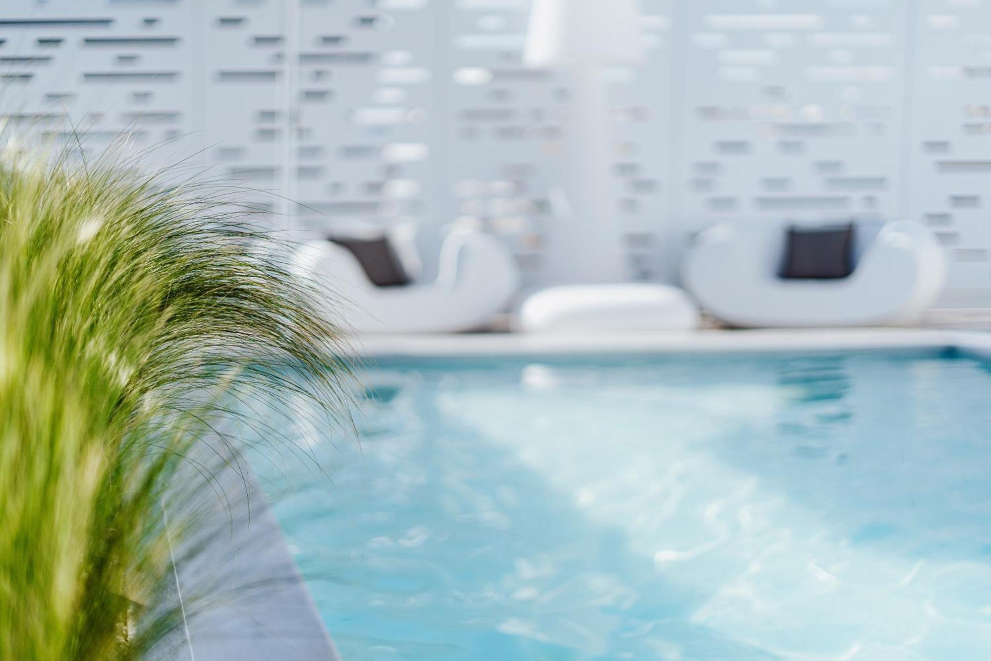 Ma Maison No5 Penthouse Loft, Private Heated Pool, Acropolis View, Ultra High Speed Internet 300 Mbps, Short Walk To Acropolis, Parking Upon Request, 1' From Metro Aten Exteriör bild