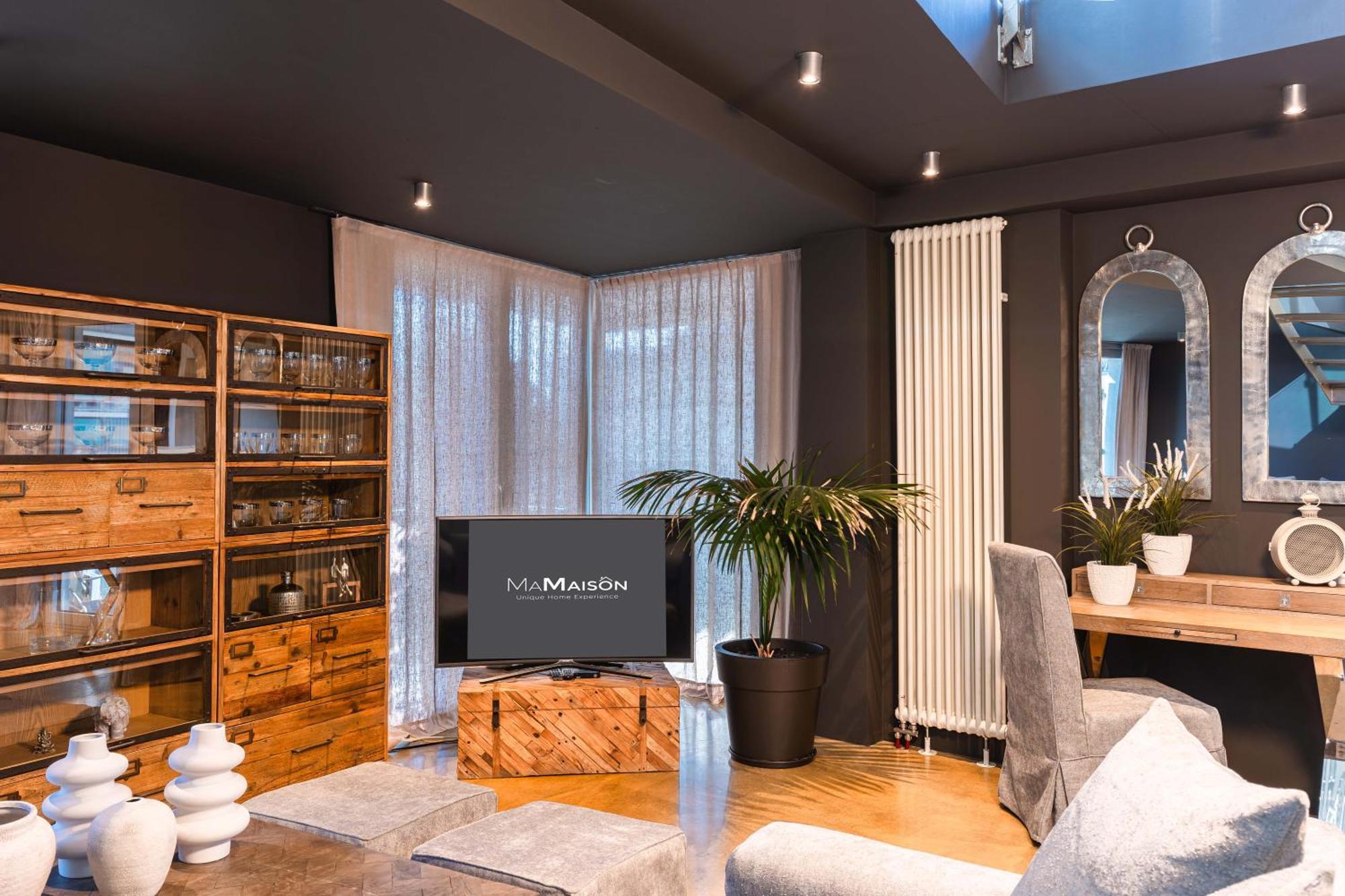 Ma Maison No5 Penthouse Loft, Private Heated Pool, Acropolis View, Ultra High Speed Internet 300 Mbps, Short Walk To Acropolis, Parking Upon Request, 1' From Metro Aten Exteriör bild